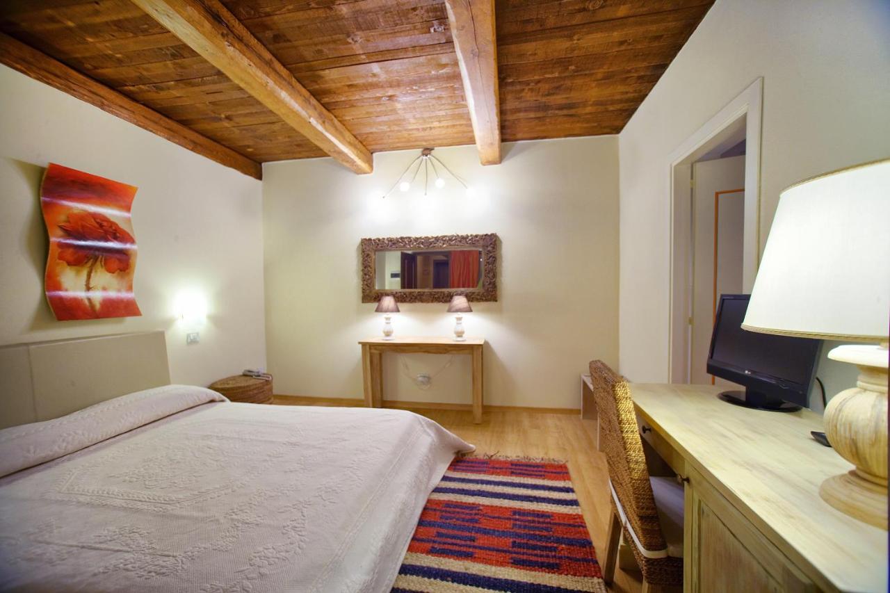 Il Baio Relais & Natural Spa Camporoppolo Kültér fotó